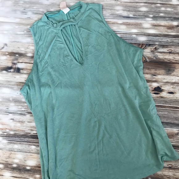 Flowy Mint Sleeveless Top - Picture 2 of 4
